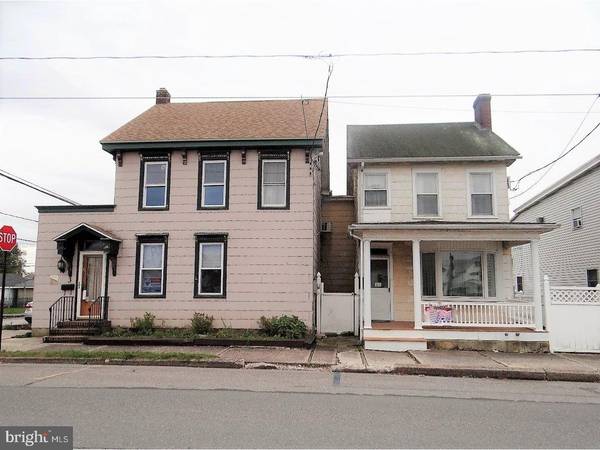 3-5 W WHITE ST, Summit Hill, PA 18250