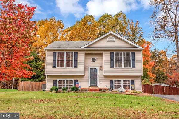 11403 WOODLAND VIEW DR, Fredericksburg, VA 22407