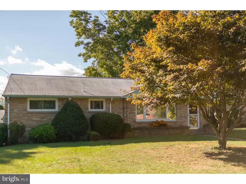 721 FAIRMONT RD, Riegelsville, PA 18077