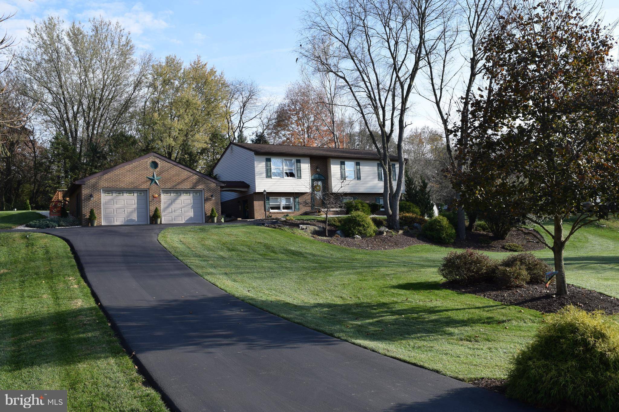 2018 LONDONTOWNE DR, Hagerstown, MD 21740