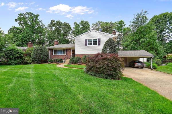 1824 BALDWIN DR, Mclean, VA 22101