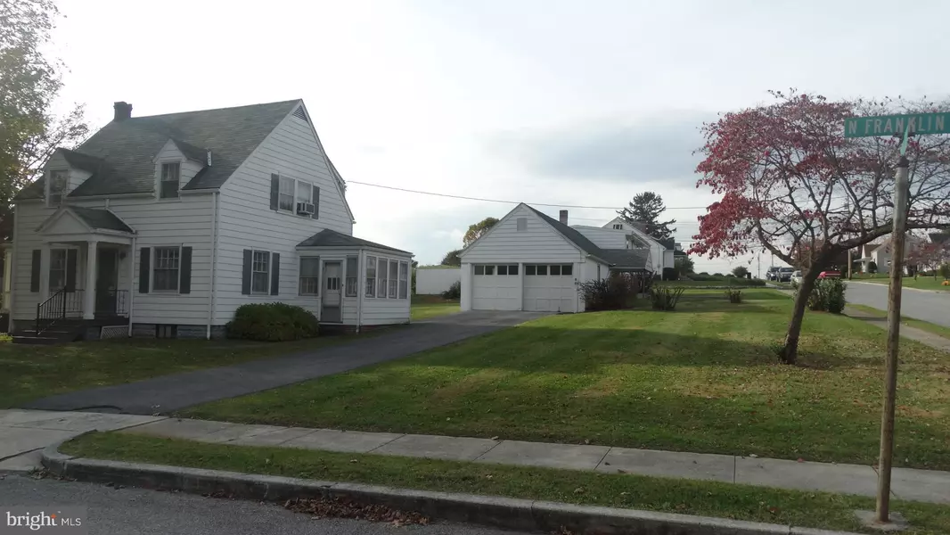 306 FRANKLIN ST N, Waynesboro, PA 17268