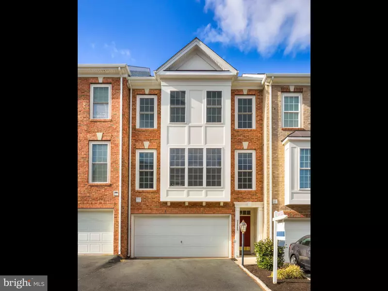 21840 LADYSLIPPER SQ, Ashburn, VA 20147