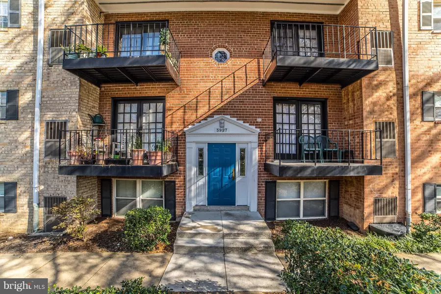 5937 QUANTRELL AVE #102, Alexandria, VA 22312