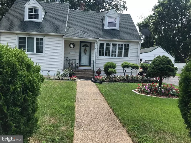 131 DELAWARE AVE, Palmyra, NJ 08065