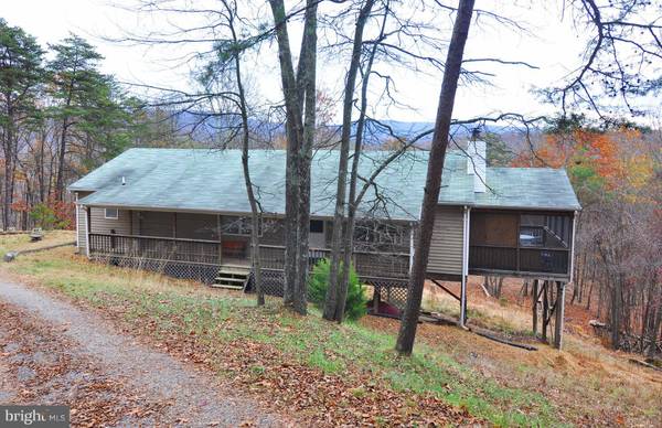 428 FORT ENOCHS MEADOW RD, Paw Paw, WV 25434