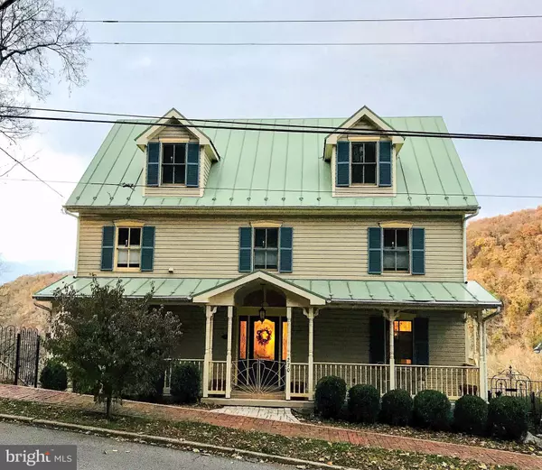 270 WASHINGTON ST, Harpers Ferry, WV 25425