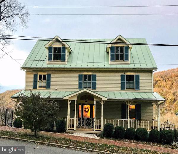 270 WASHINGTON ST, Harpers Ferry, WV 25425