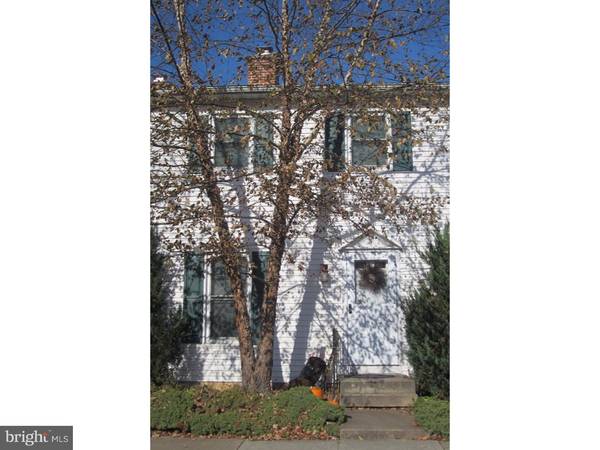 8 WASHINGTON SQ, Doylestown, PA 18901