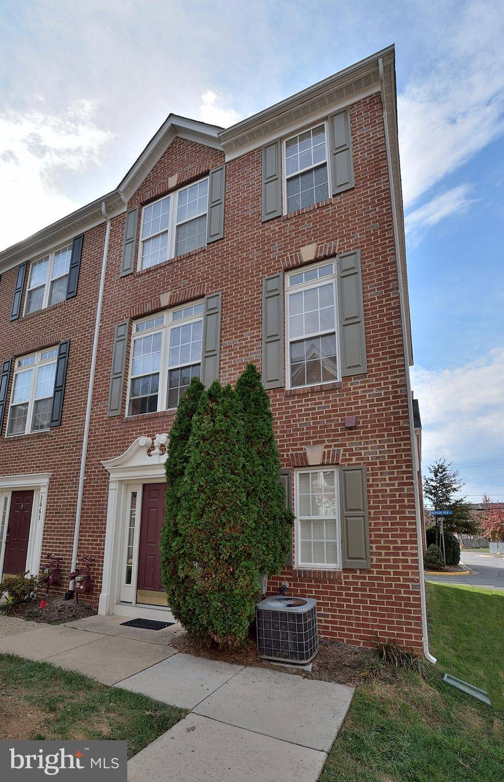 Falls Church, VA 22041,3661 MADISON VIEW LN