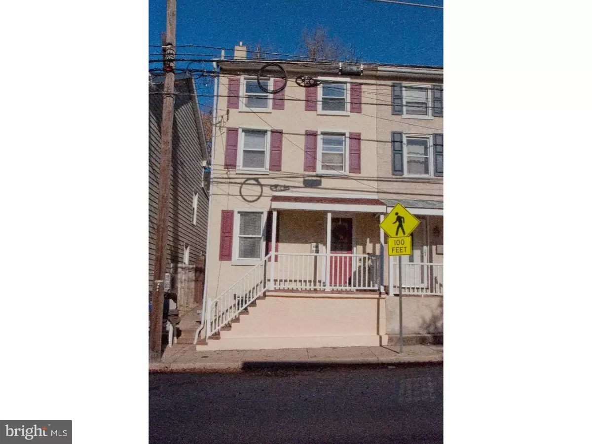 Conshohocken, PA 19428,372 E ELM ST