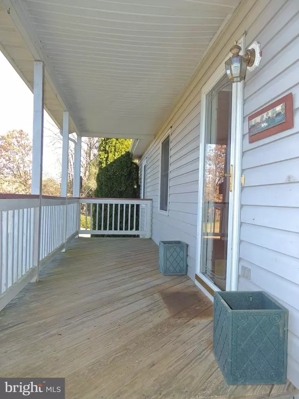 Reva, VA 22735,6369 RIVERBEND LN