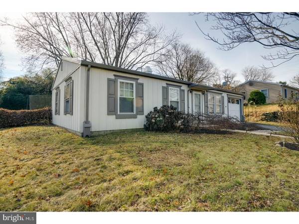 16 CHARTWELL RD, West Grove, PA 19390