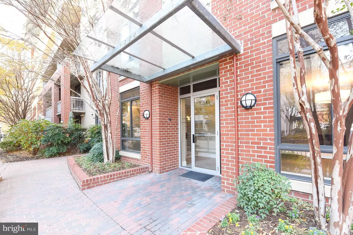 Arlington, VA 22201,1200 HARTFORD ST N #211