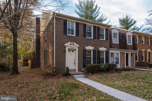 6909 LAFAYETTE PARK DR, Annandale, VA 22003