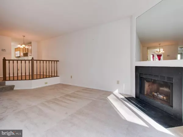 Reston, VA 20191,2067 WHISPERWOOD GLEN LN