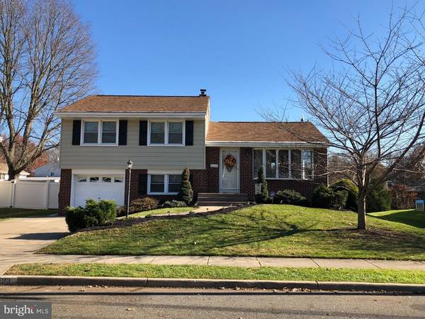 93 WINDING WAY, Hamilton Township, NJ 08620