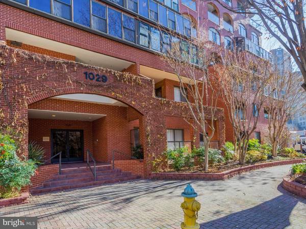 1029 N. STUART ST #201, Arlington, VA 22201