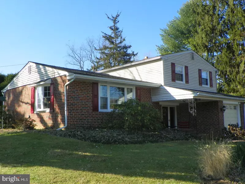 2 BUCK RUN LN, Malvern, PA 19355