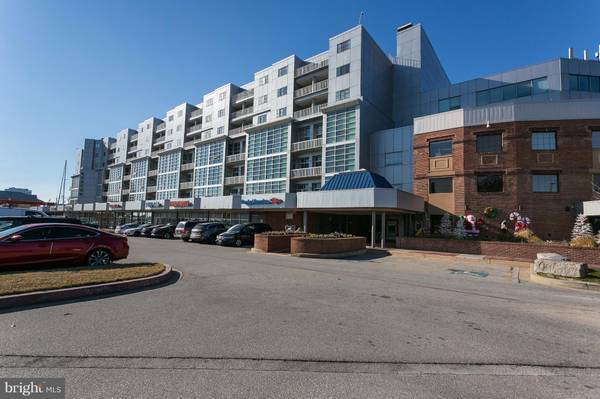 2702 LIGHTHOUSE POINT EAST #628, Baltimore, MD 21224