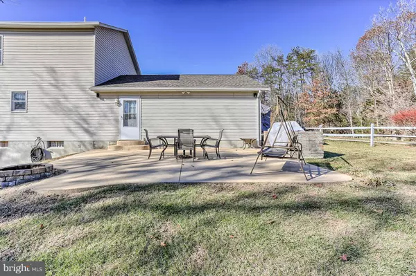 Bunker Hill, WV 25413,134 LONE OAK CT