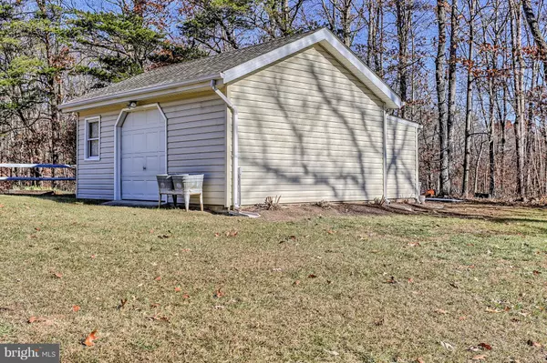 Bunker Hill, WV 25413,134 LONE OAK CT