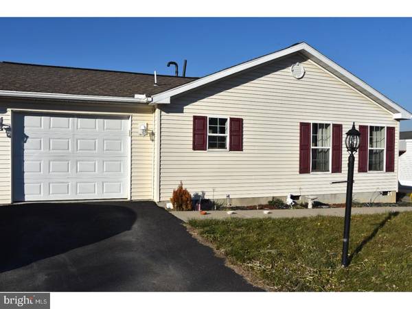 5 MOUNTAIN VIEW LN, Blandon, PA 19510