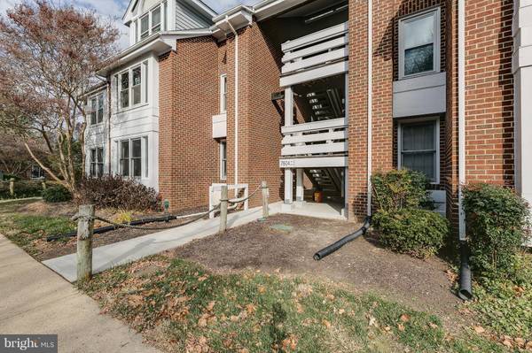 Falls Church, VA 22042,7604-C LAKESIDE VILLAGE DR #C