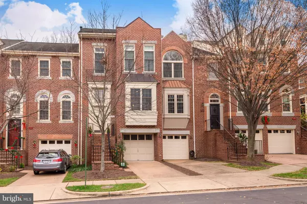 3823 COURTLAND CIR, Alexandria, VA 22305