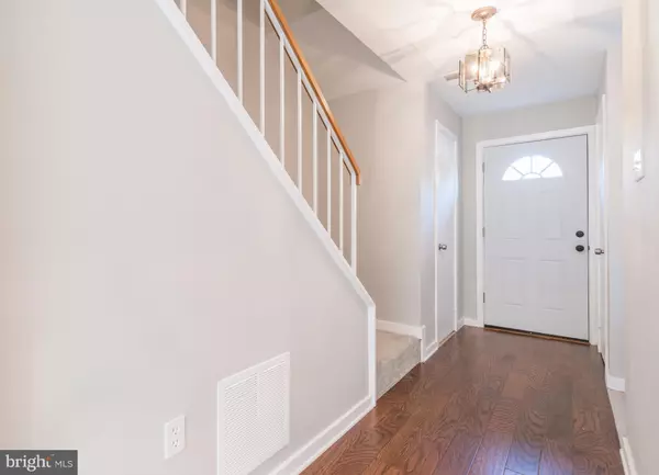 Alexandria, VA 22306,6810 DEER RUN DR