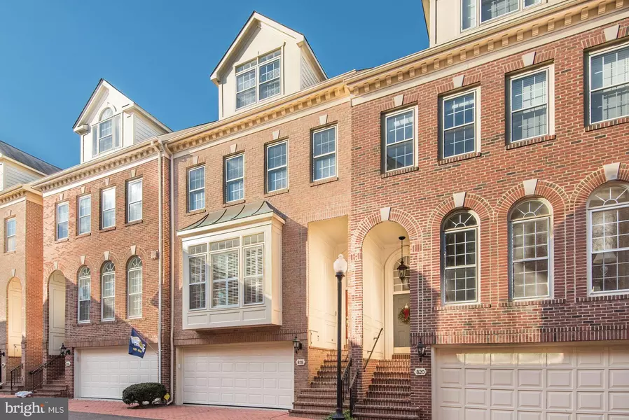 818 RIVERGATE PL, Alexandria, VA 22314