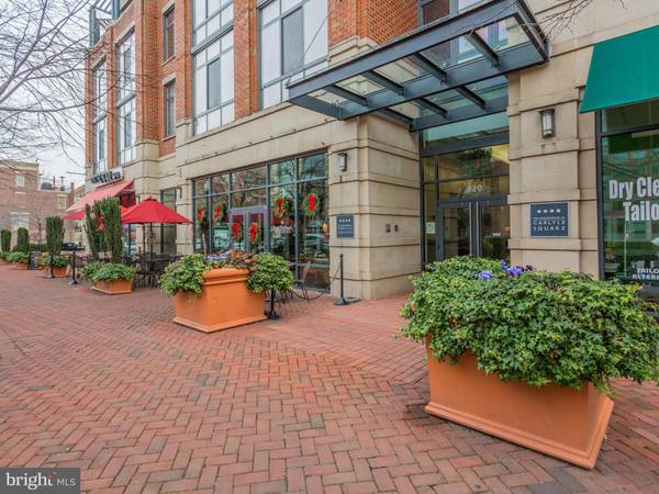 520 JOHN CARLYLE ST #322, Alexandria, VA 22314