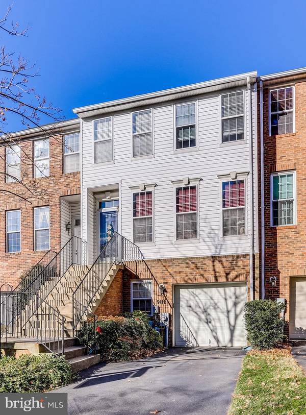 9111 CARRIAGE HOUSE LN #6, Columbia, MD 21045