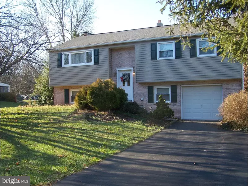 1347 MOYER RD, Red Hill, PA 18076