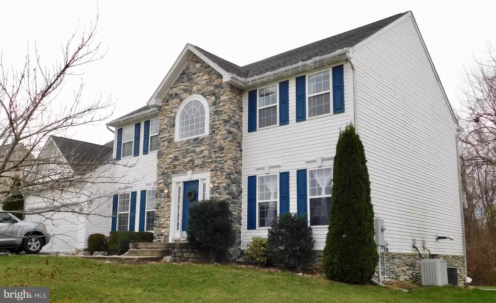 285 SPYGLASS HILL DR, Charles Town, WV 25414