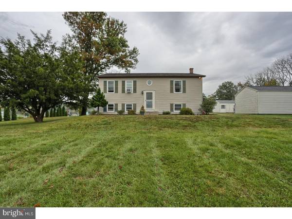 1091 W MARKET ST, Schuylkill Haven, PA 17972