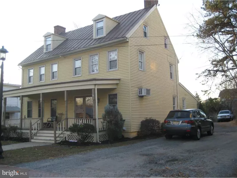 29 E MAIN ST, Marlton, NJ 08053