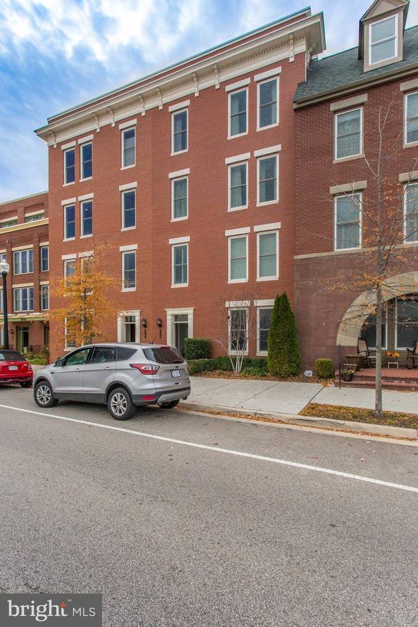 2110 POTOMAC AVE #102, Alexandria, VA 22301