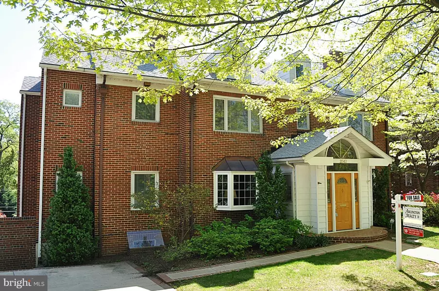 2343 MEADE ST S, Arlington, VA 22202