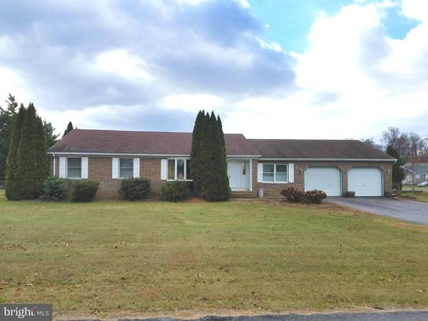 110 PIPPIN DR, Martinsburg, WV 25403