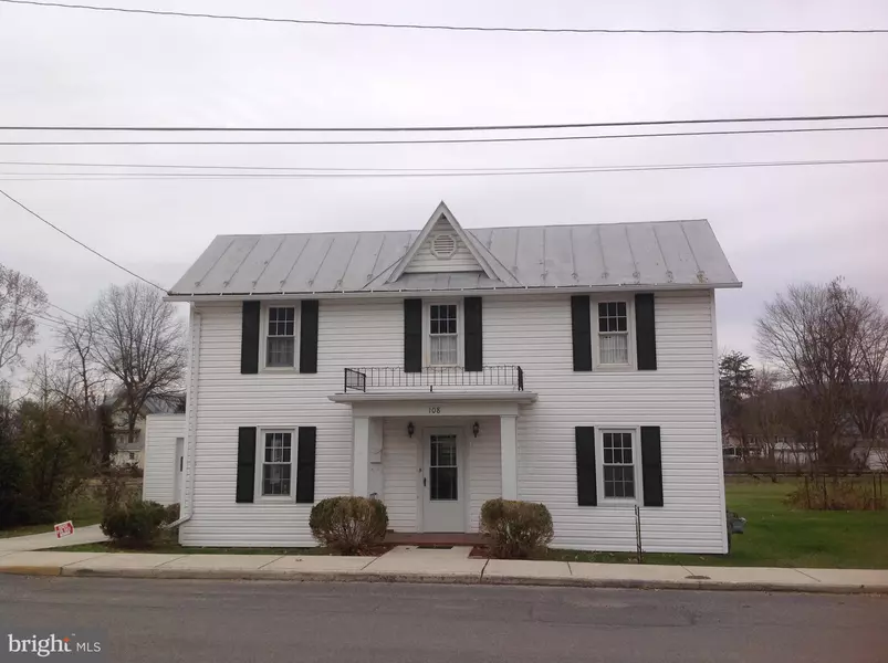 108 CLAY ST, Moorefield, WV 26836