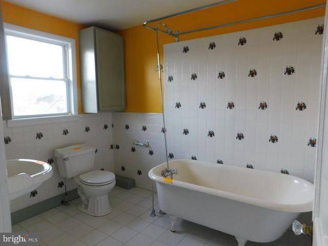 Cumberland, MD 21502,521 HILL TOP DR