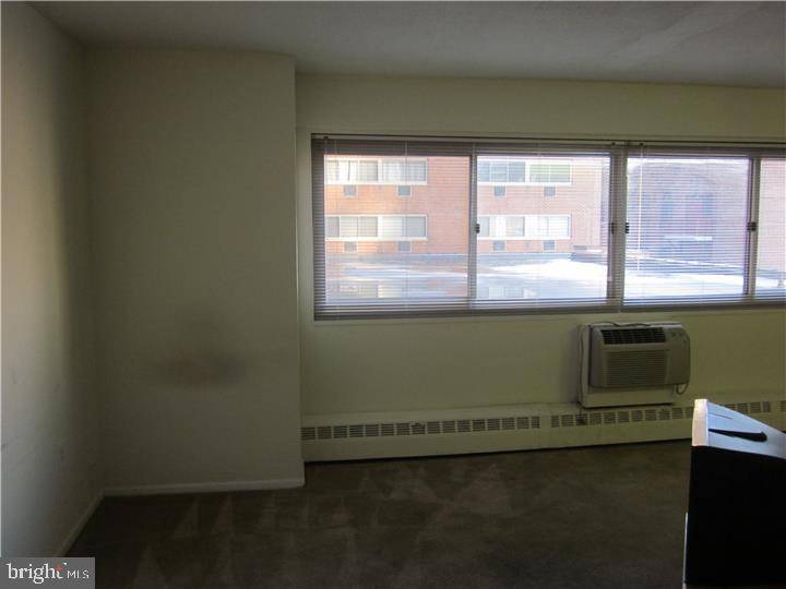 Philadelphia, PA 19103,2101-17 CHESTNUT ST #302