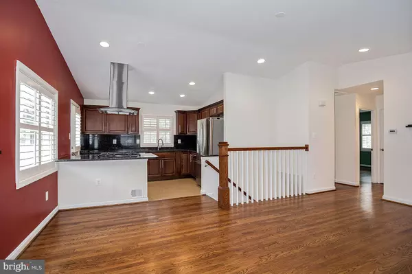 Alexandria, VA 22310,6325 GENTELE CT