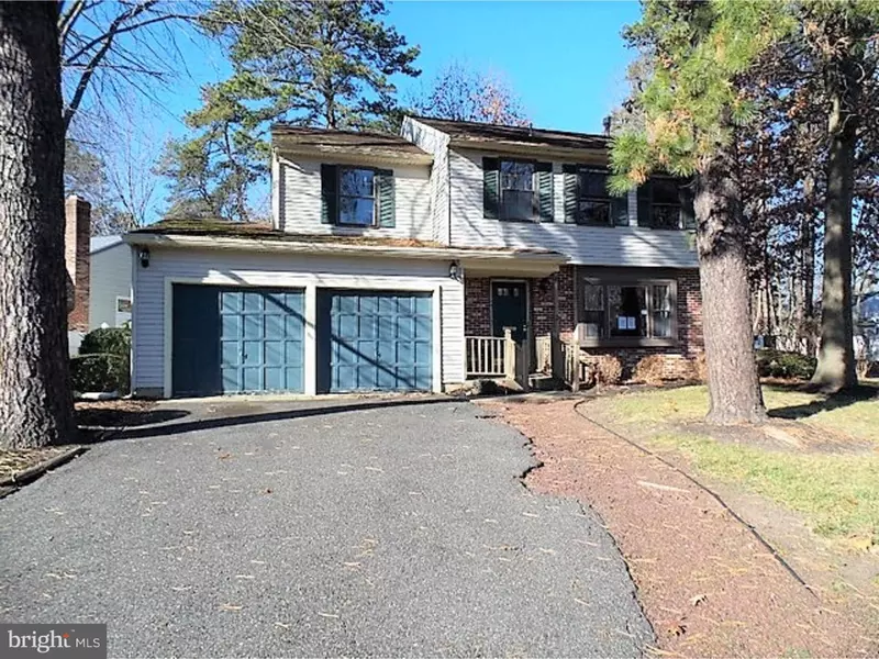 2 WOODVALE DR, Atco, NJ 08004