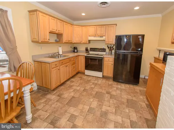 Levittown, PA 19054,9 BARBERRY LN