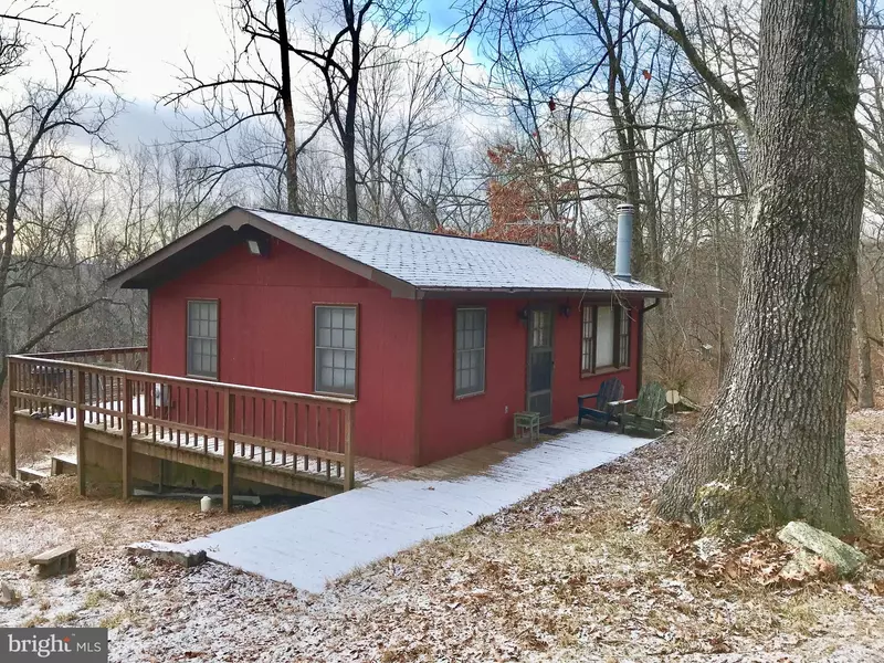 704 WARDEN LAKE A-B DR, Wardensville, WV 26851