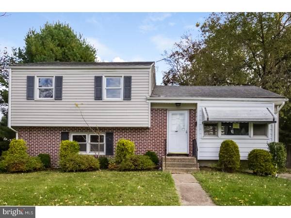 42 DIXMONT AVE, Ewing, NJ 08618