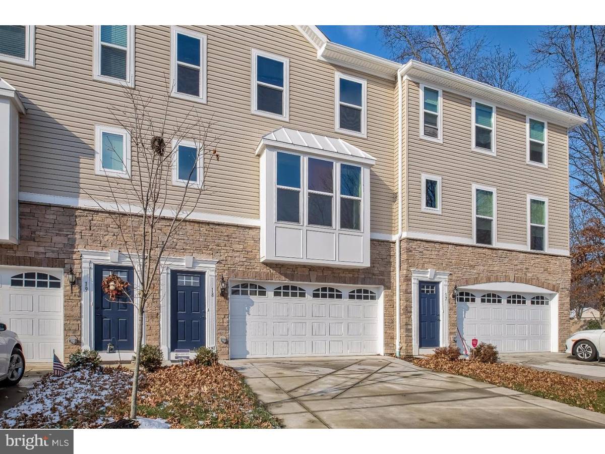 Cherry Hill, NJ 08002,18 REGENCY CT