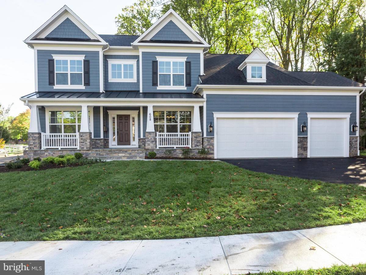 Vienna, VA 22180,8526 ACORN CIR